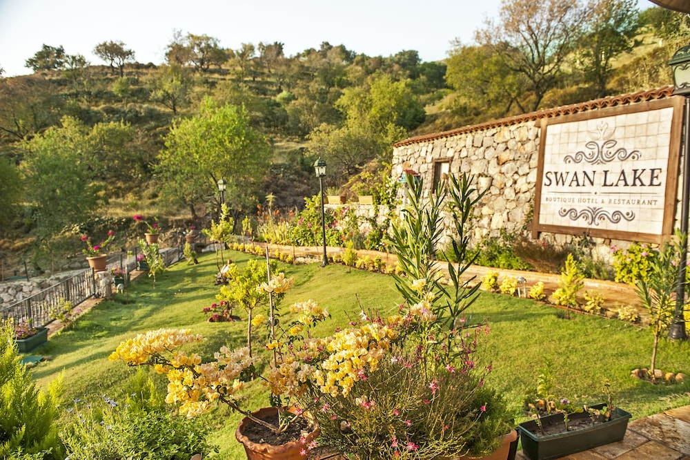 Swan Lake Butik Otel - Sadece Yetişkinler - Image 40