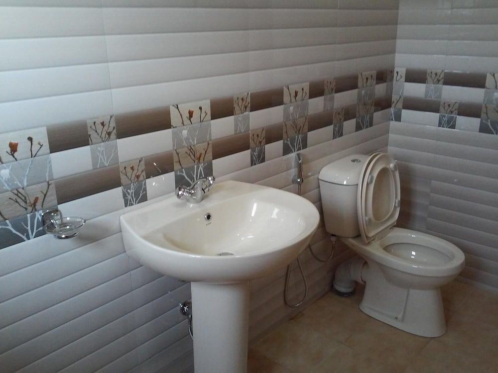Lizzie Villa Guest House