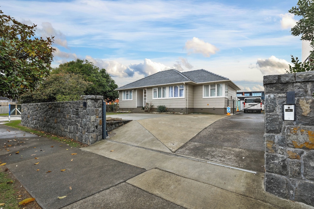 3BR near Tamaki River-Patio&Parking I Zodiak Stays