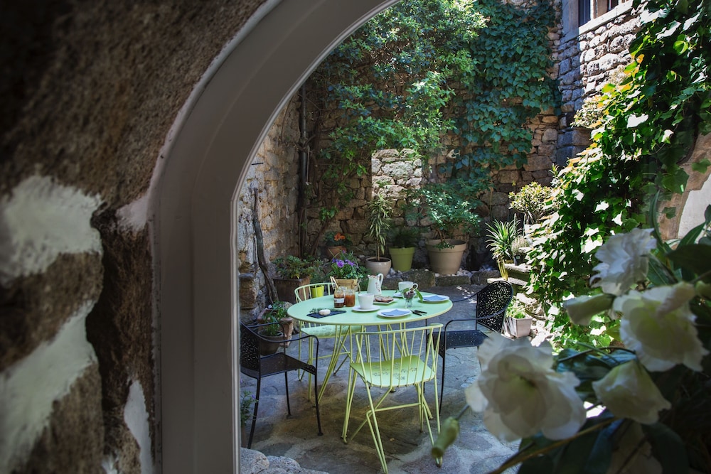 La Petite Cour Verte