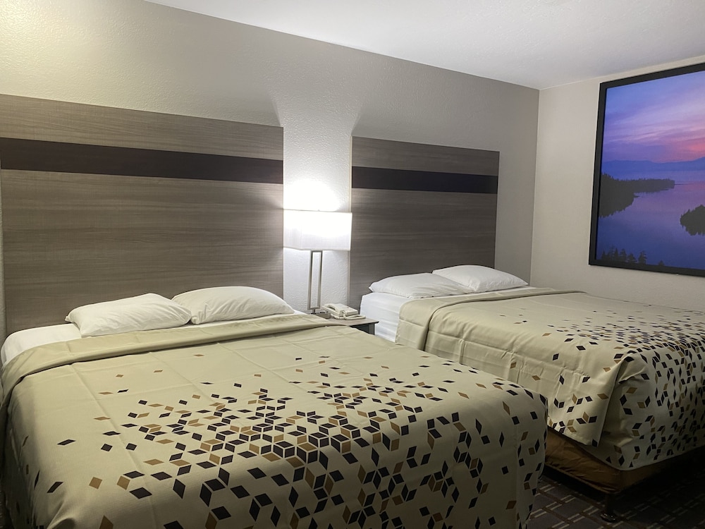 Lake Tahoe Vacations - High Country Lodge - Property Image 20