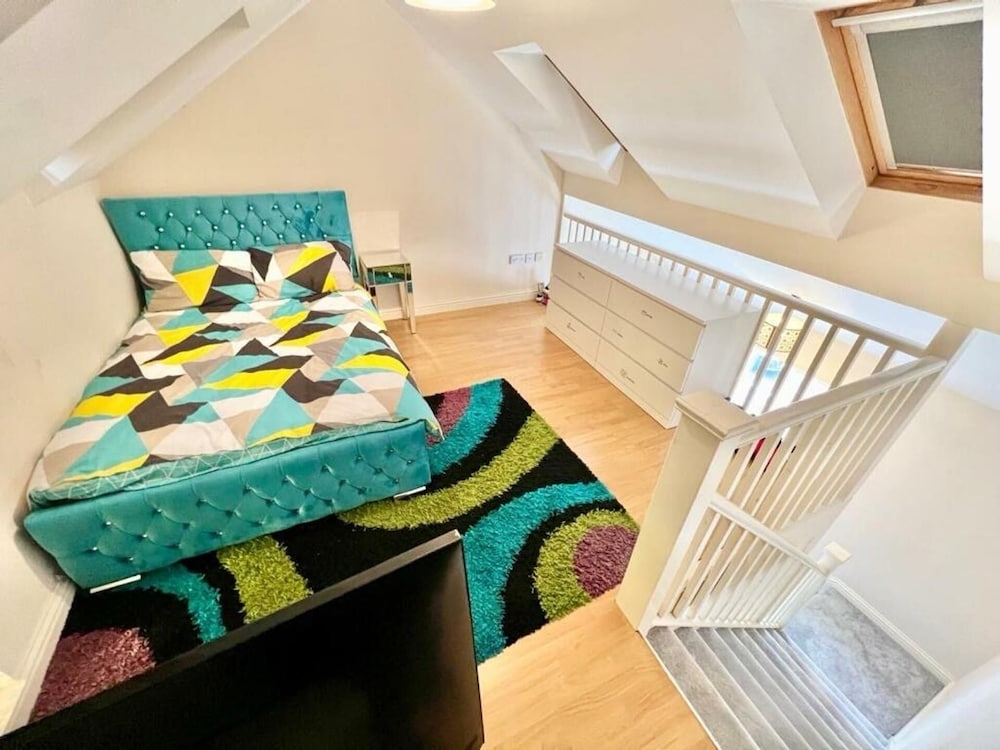 Northampton Oasis Retreat - 3-4 Bedroom House