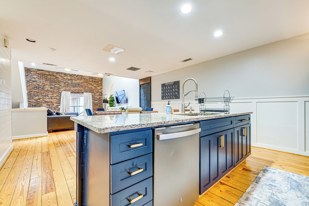 Access to Atlanta Beltline: Spacious Townhome