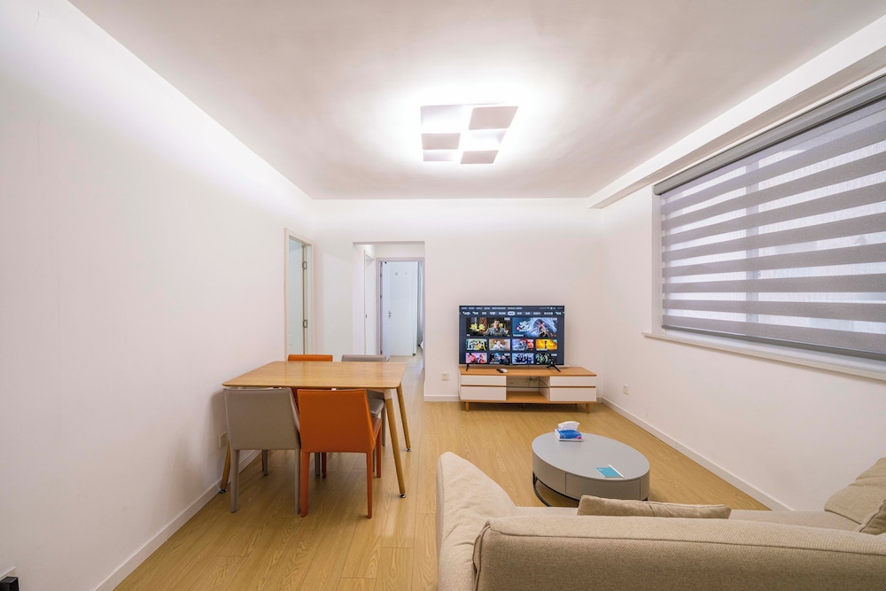 Tyms Xujiahui Premium 3BR 2BA APT