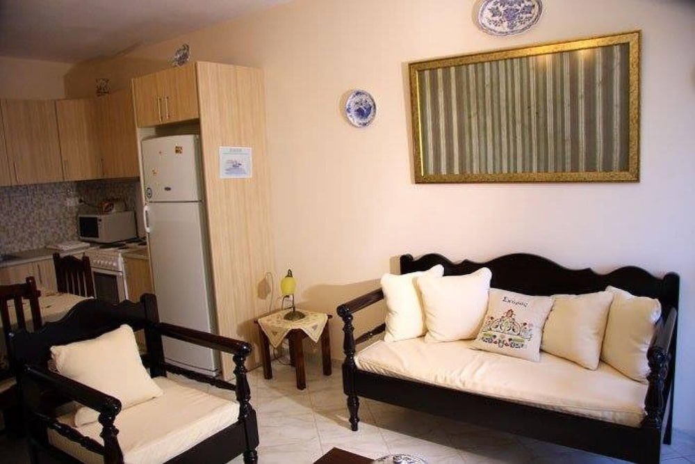 Skyros Luxury Lithari - Near The Beach With Pool photo 5