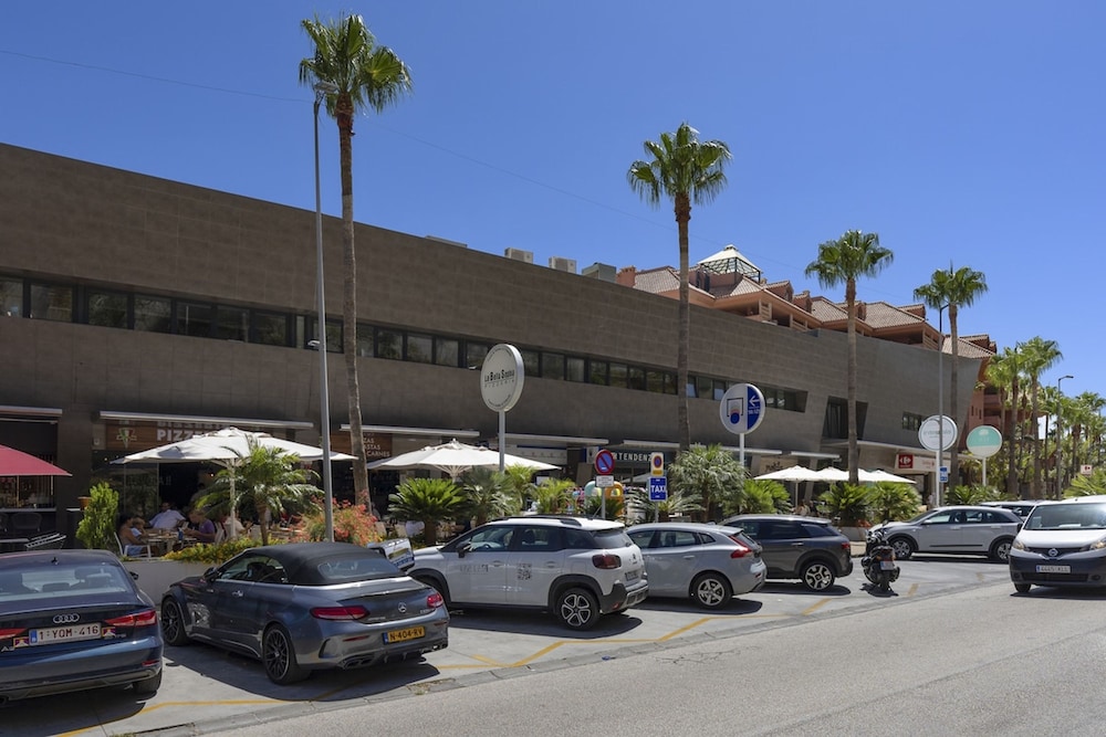 Exclusive 3-bedroom Apartment in Higueron
