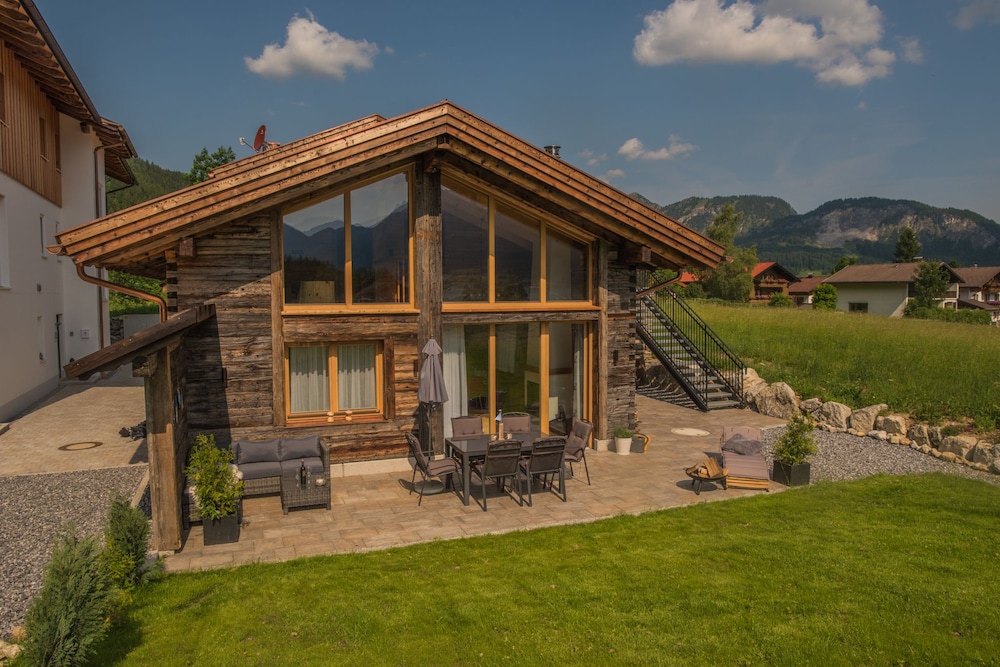 Braitos Seaside Lodges