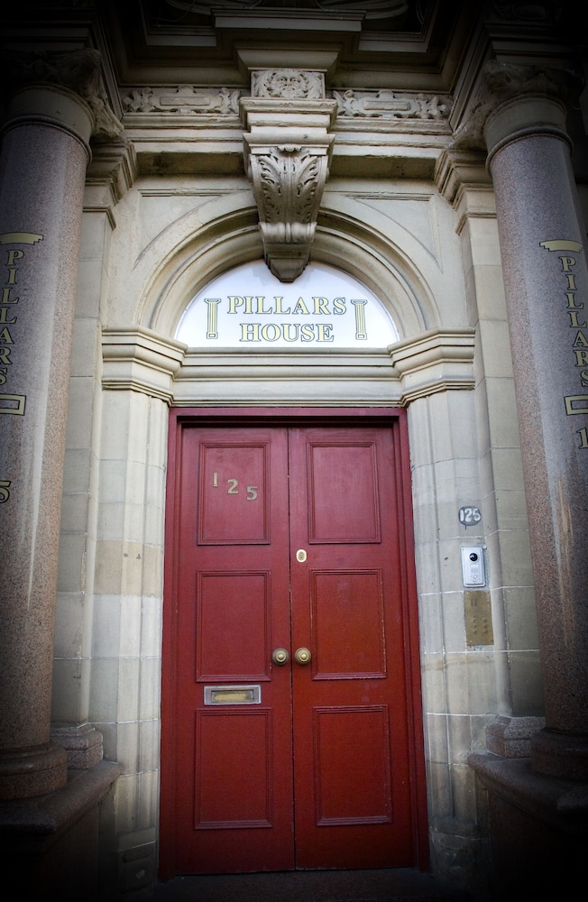 Pillars House