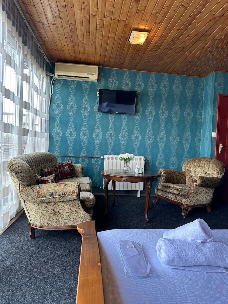 Odelia hostel
