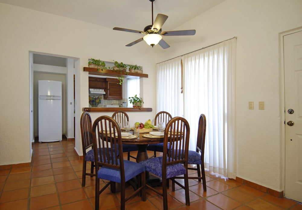 Las Palmas Condominio
