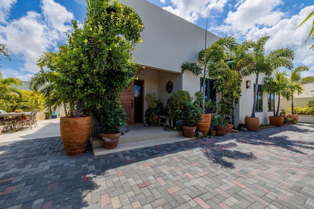 2BR Private Pool Outdoordining Amazing Gardens