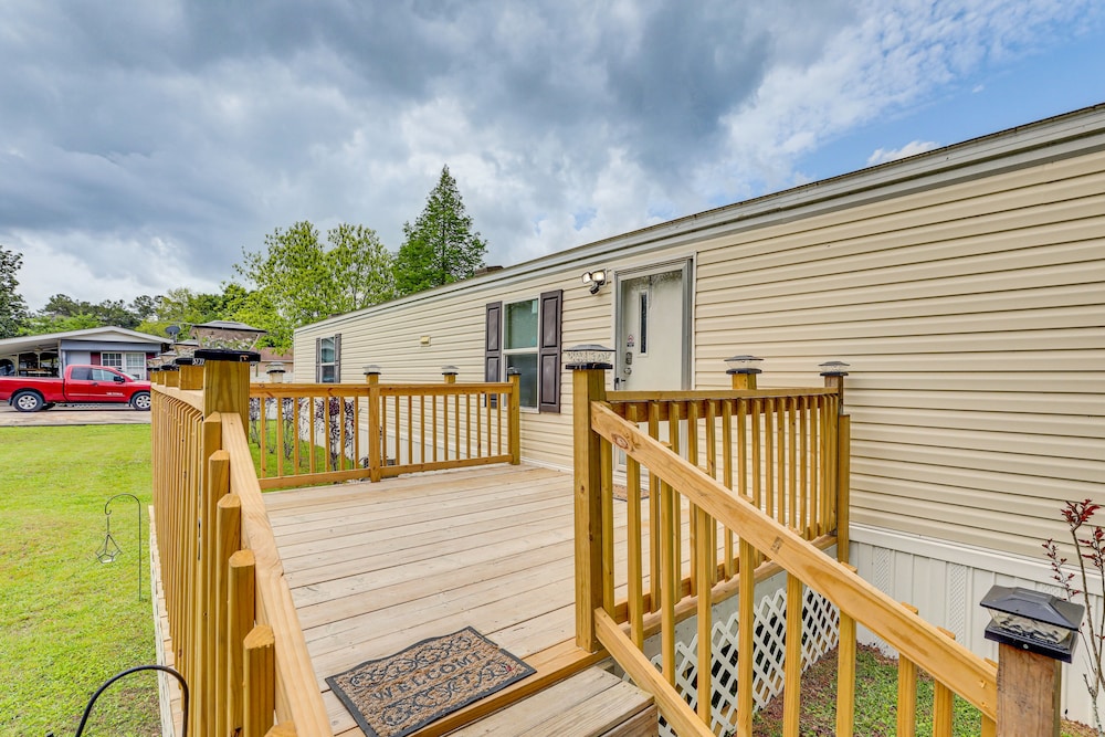 Bonneau Vacation Rental w/ Private Yard! view 3
