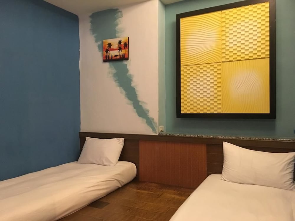 Summer Inn