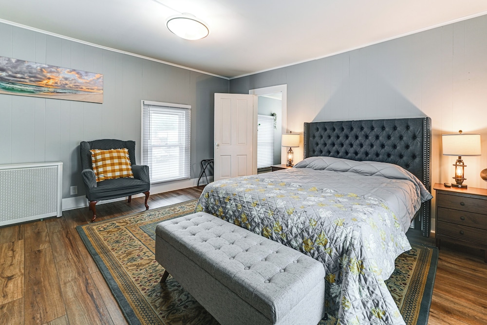Near Lake & Wineries: Spacious Union Springs Home!