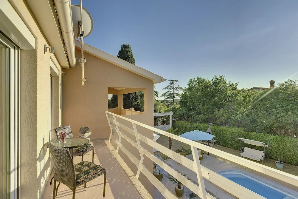 Villa Marina Istria Nearby Pula - Crovillas