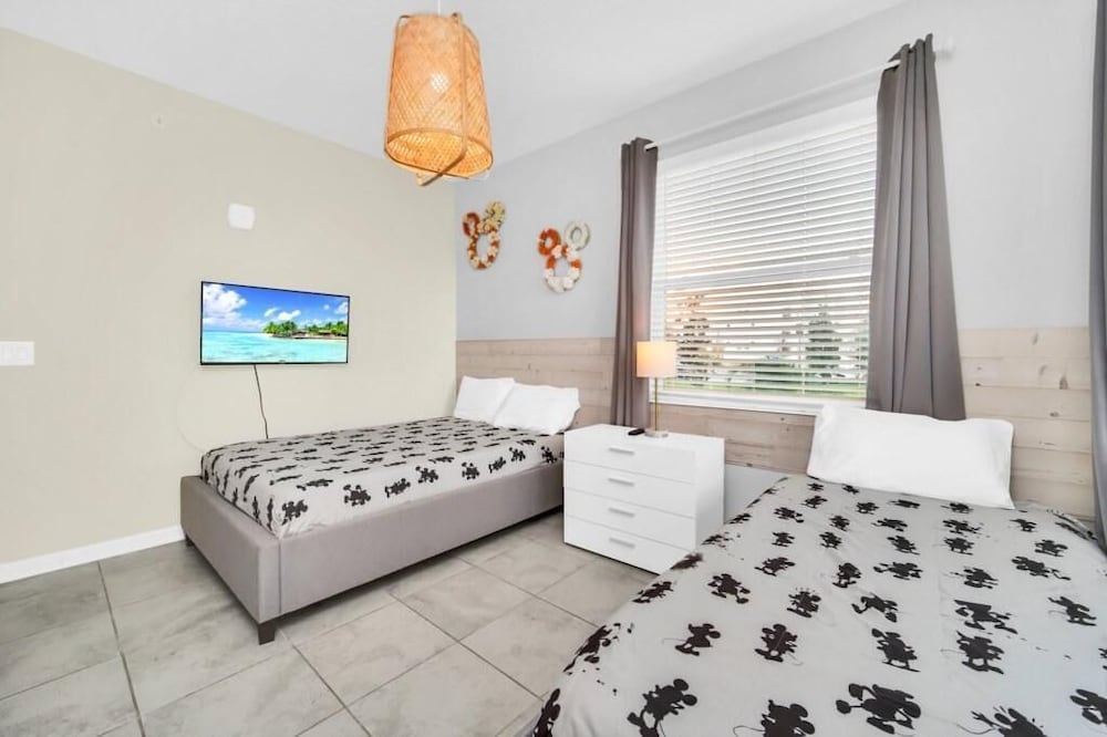 3131 PD - Luxury 3-bed Condo in Storey Lake Resort