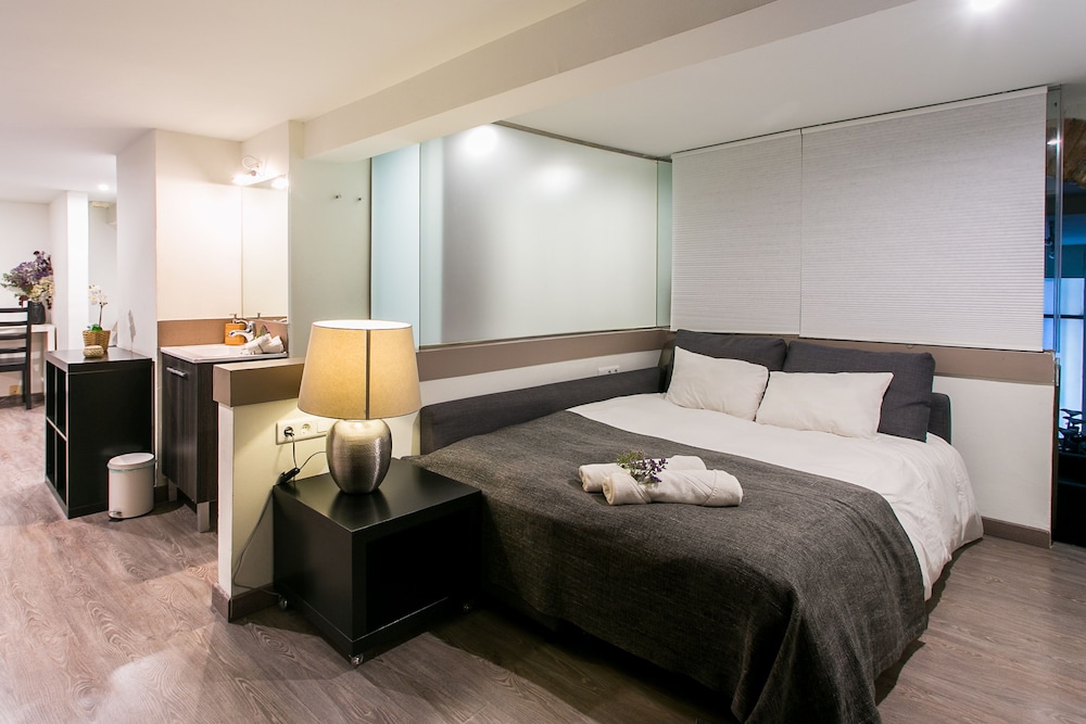 hotel room