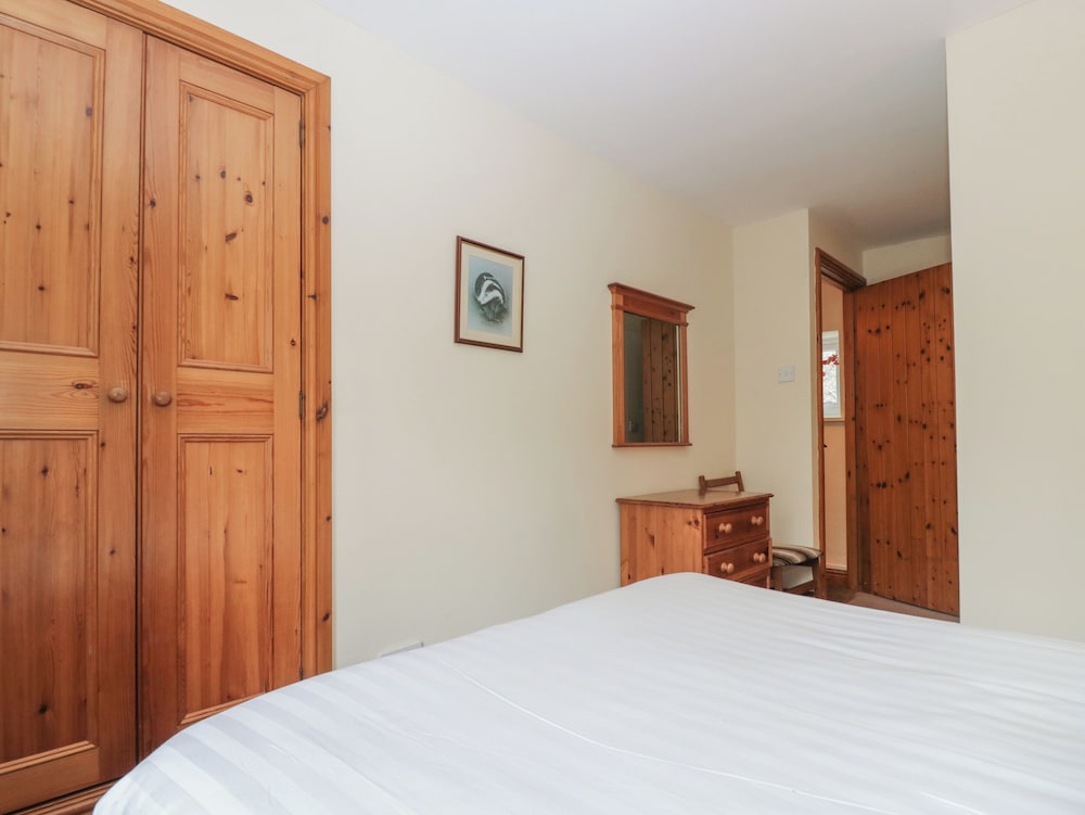 Riverside Cottage No 5