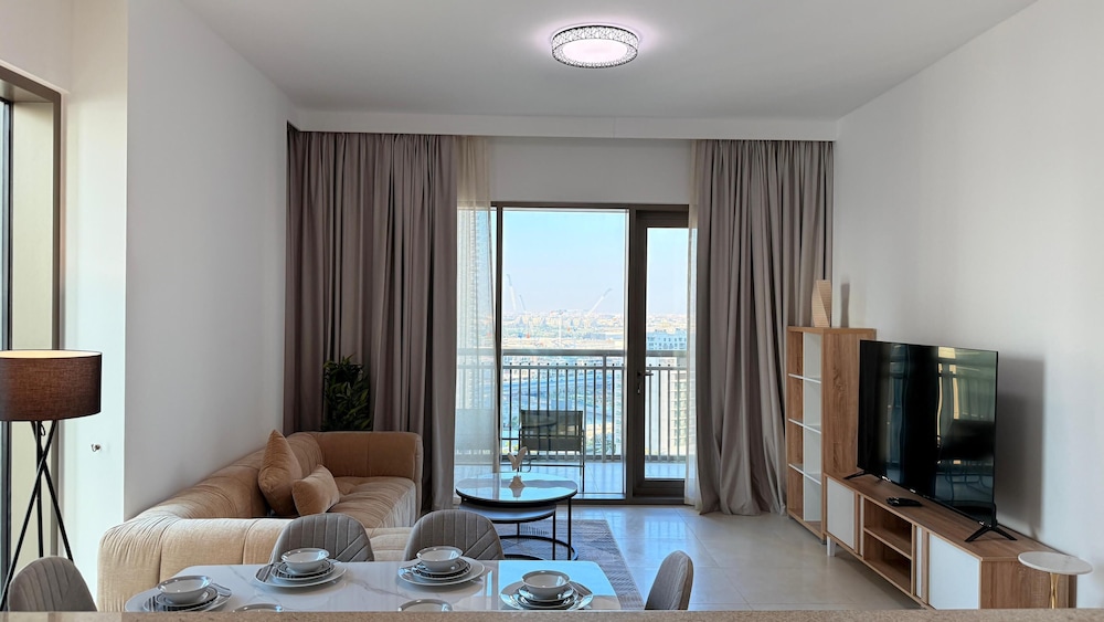 Premium 2 Bedroom Creek Horizon