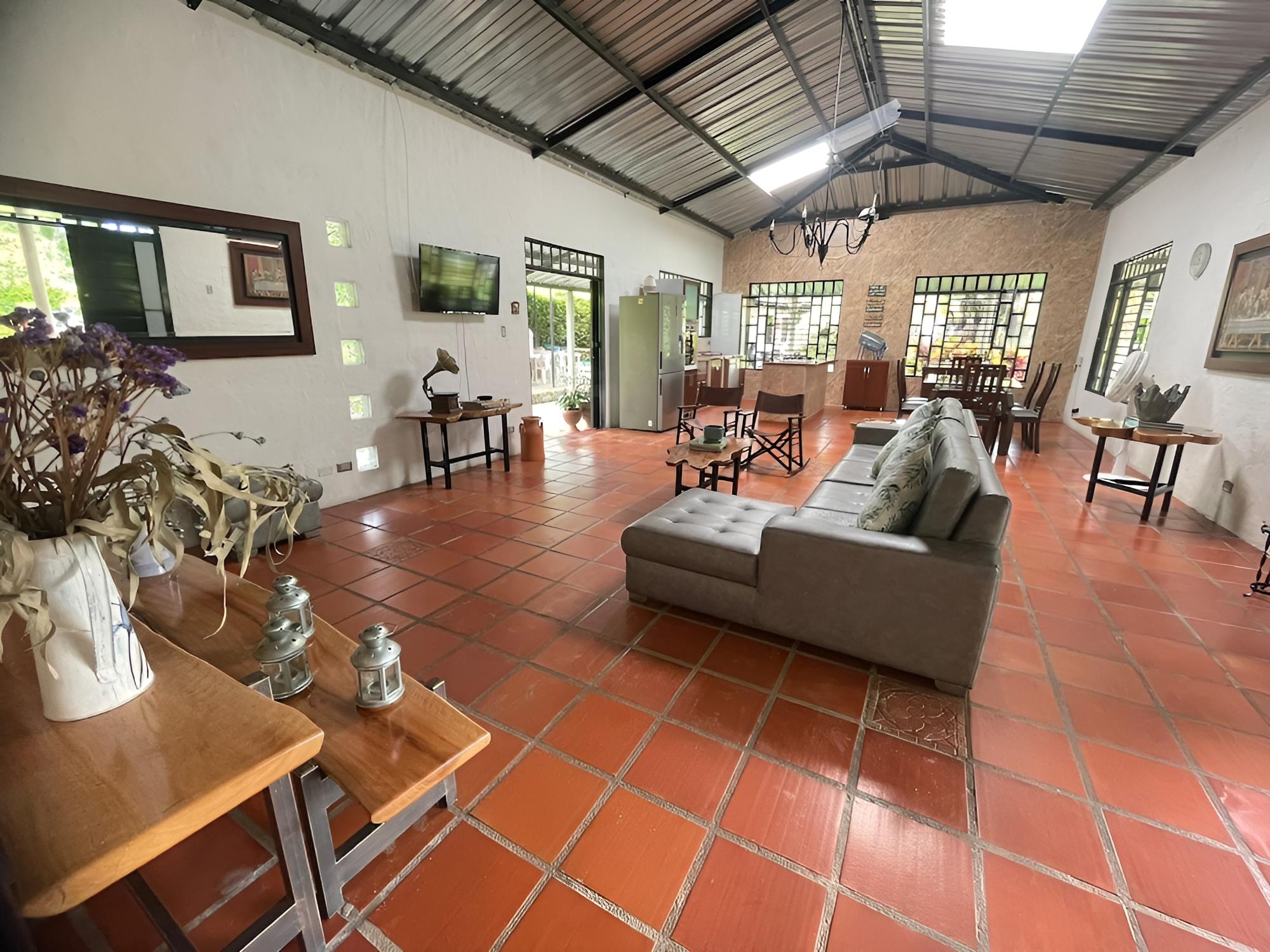 FINCA SANTA CLARA RIVERA HUILA