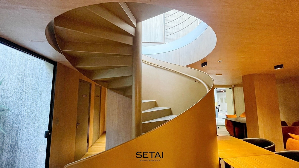 Edition - by Setai Apartaments