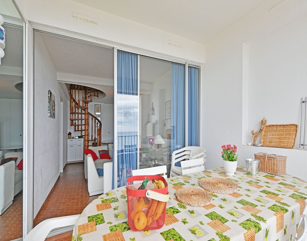 City-centered Comfort in Agde