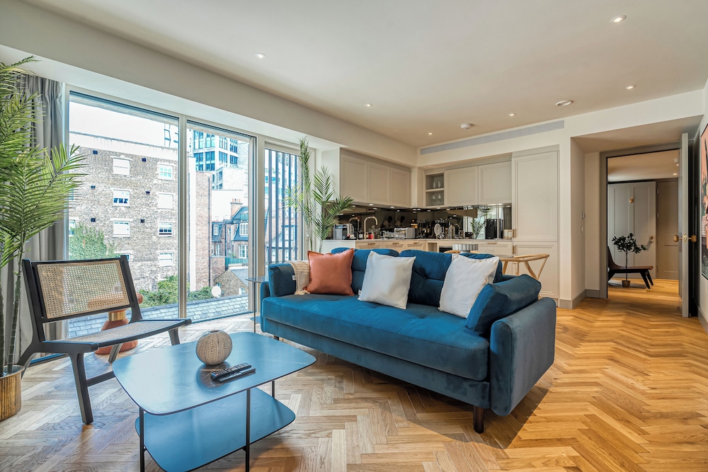 Luxury flats near Big Ben and London Eye