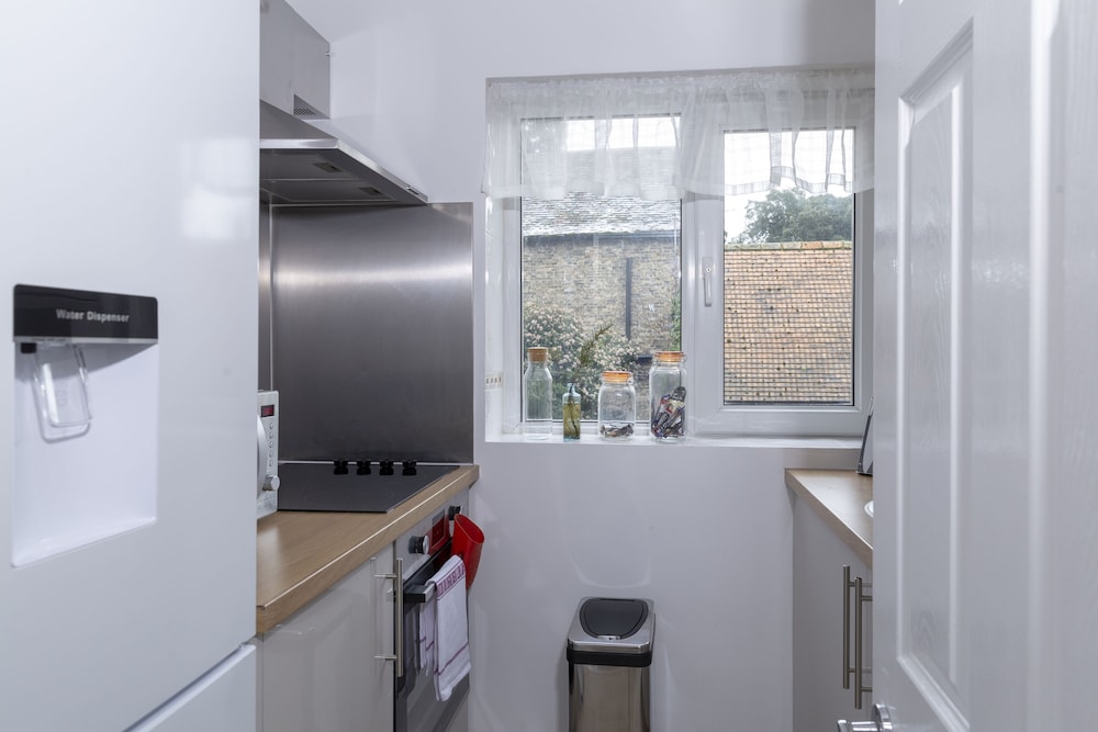 River Court Apartments LETS