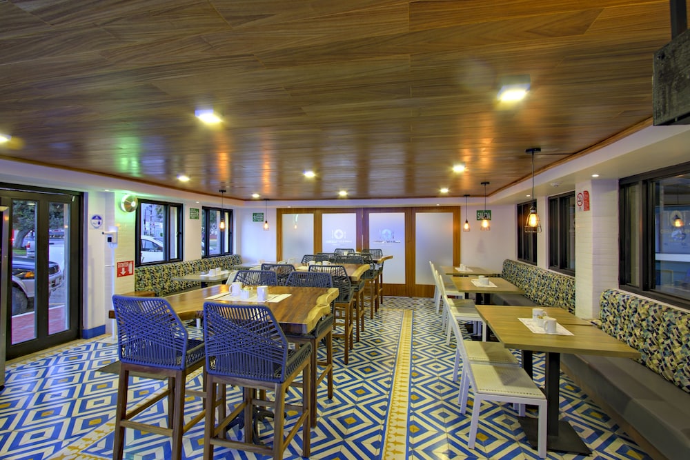 Ensenada Vacations - Hotel La Pinta - Property Image 30