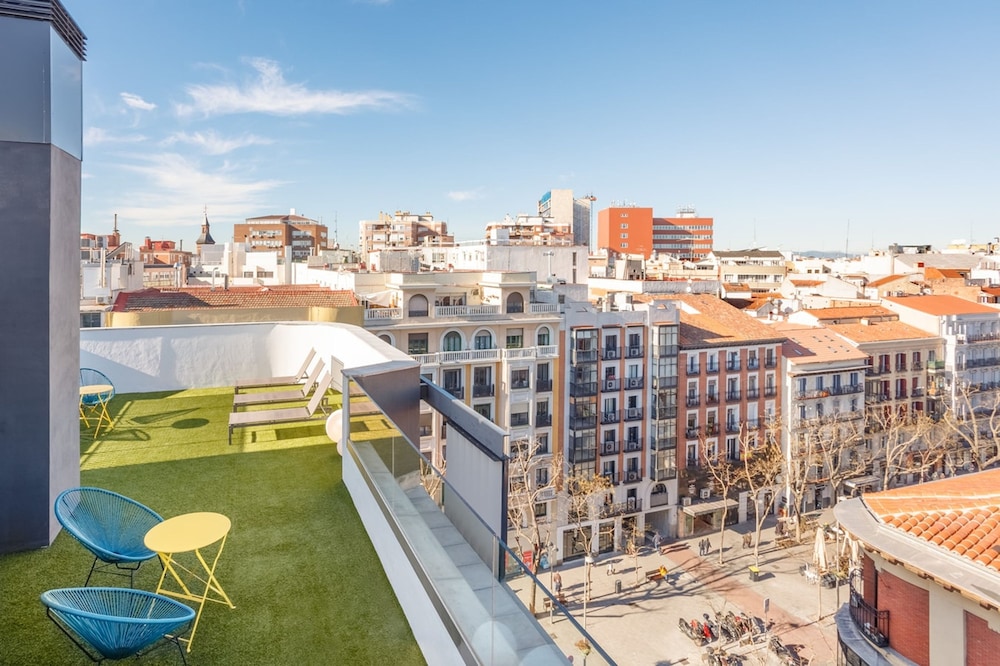 Java - 3 Bedroom and Shared Pool in Almagro