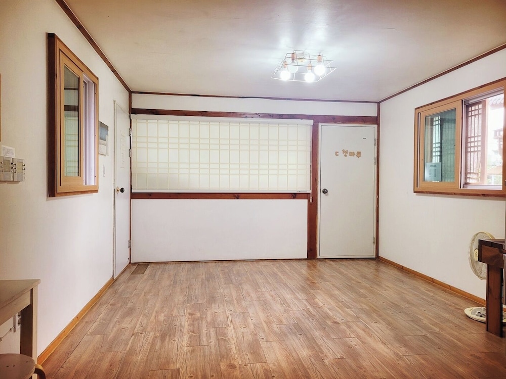Gyeongju West Namsan Hanok Pension