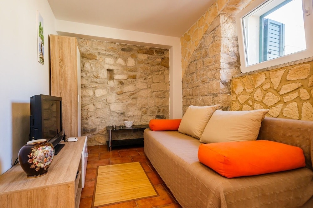 Villa Mirakul - A2 With Terrace view 4