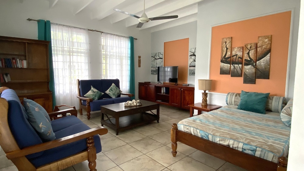 Stephna Residence