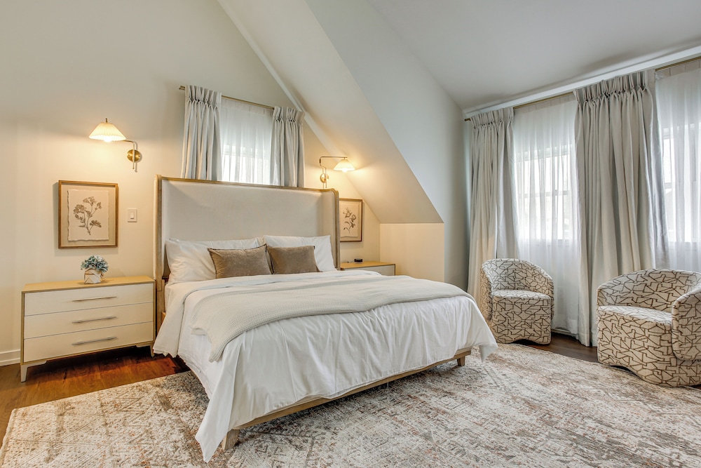 Luxe Atlantic City Stay: Walk to Beach & Boardwalk