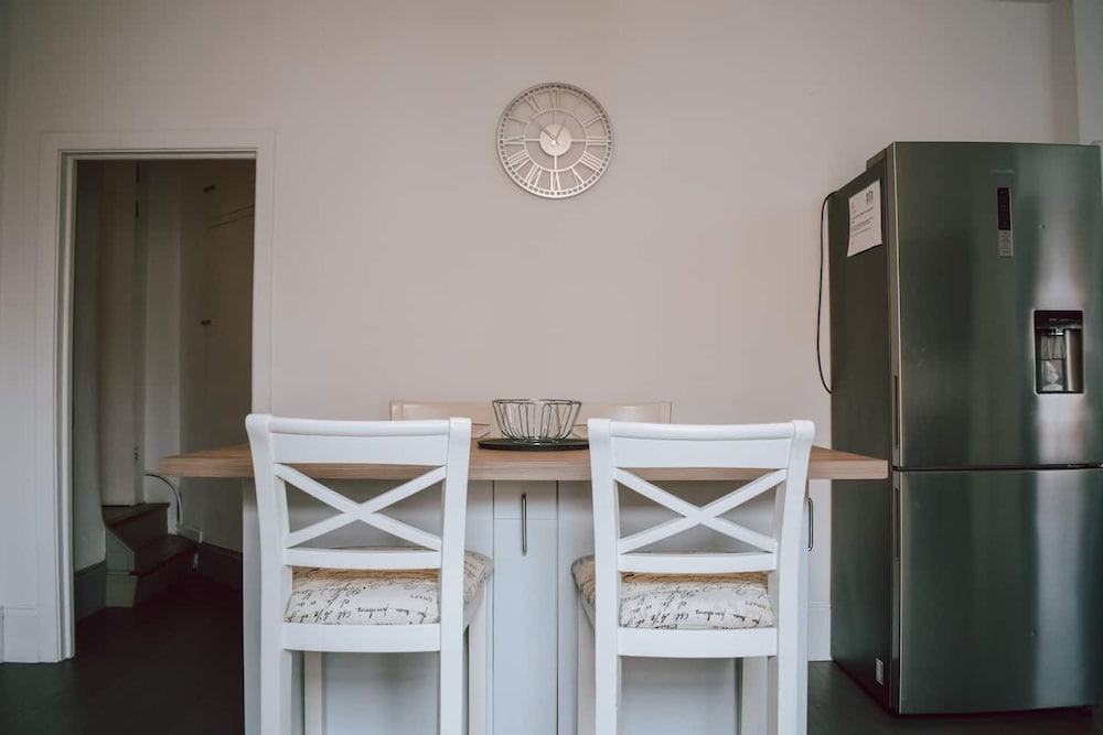 The Twickenham Apartment Near Strawberry Hill
