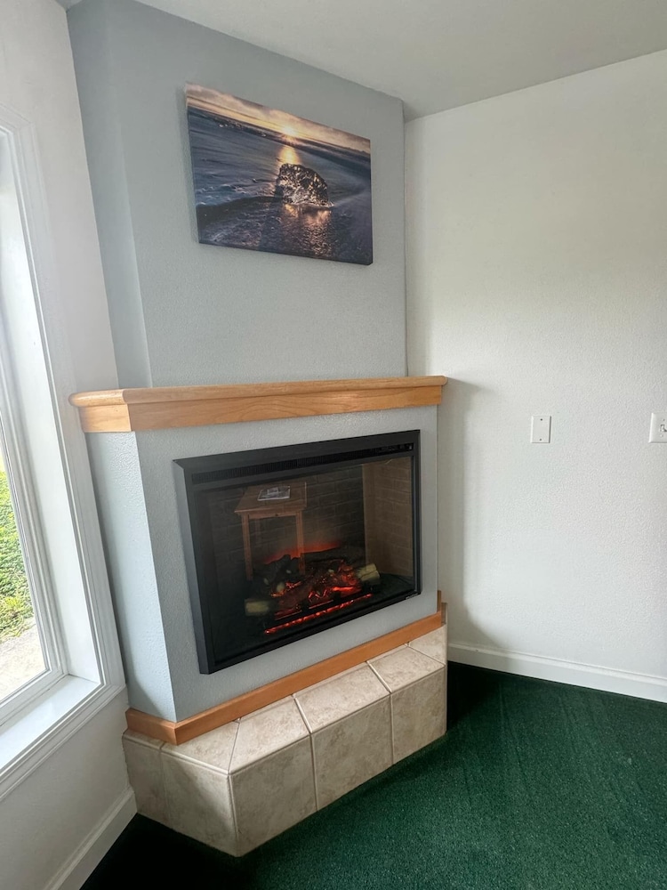 Sunset Oceanfront Lodging