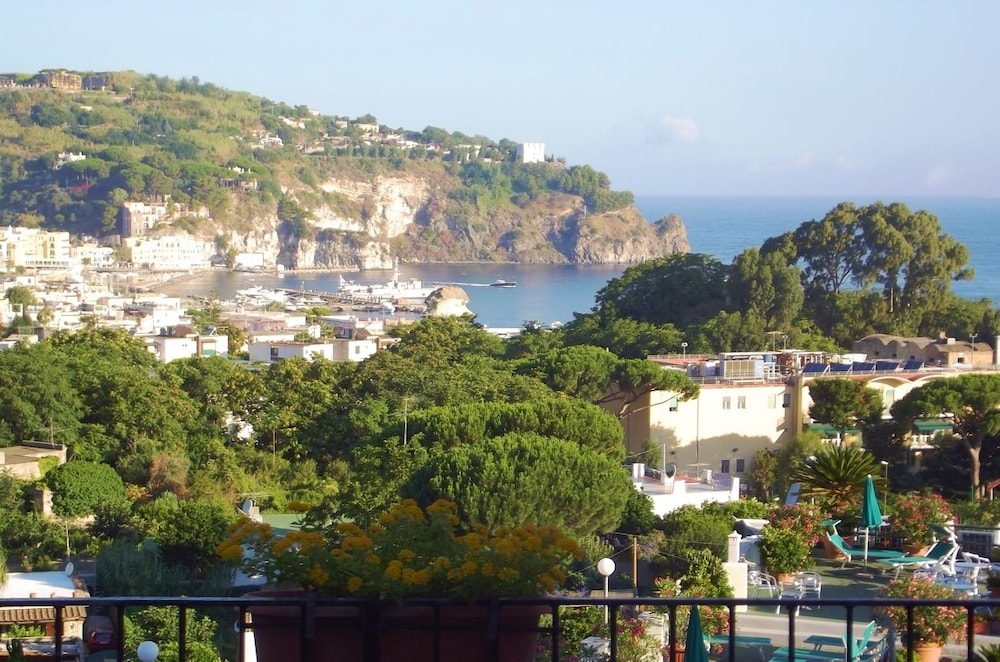 Villa Raffaela B&B