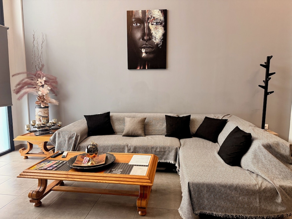 Thissio Luxury Apartment