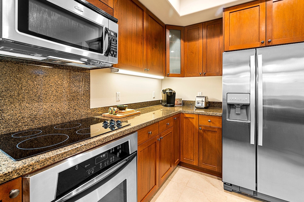 3 Bedroom Condo with Lanai, Grill, and Access to Recreational Facilities