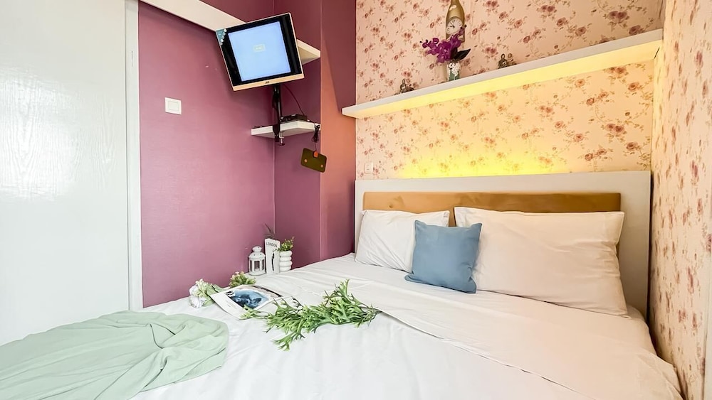 Compact 2Br Apartment Near Unj At Green Pramuka City