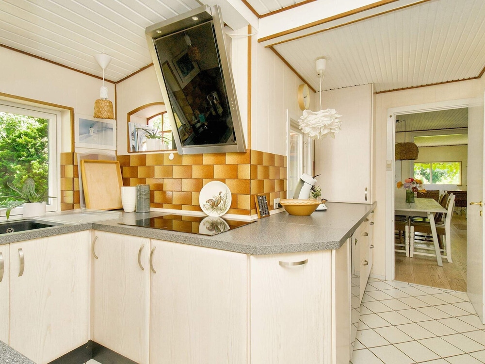 6 Person Holiday Home in Gilleleje view 4