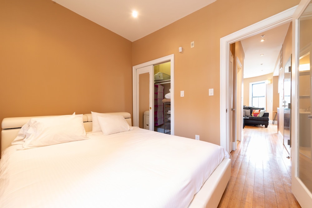 Pelicanstay in Boston Bay Village view 5