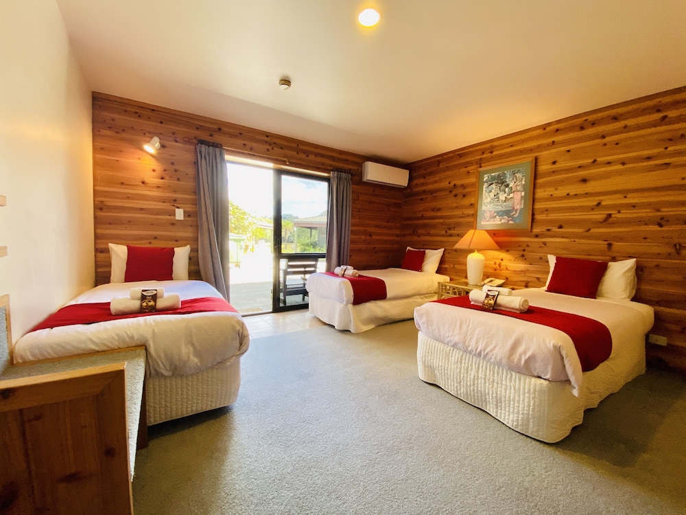Pacific Harbour Villas view 4