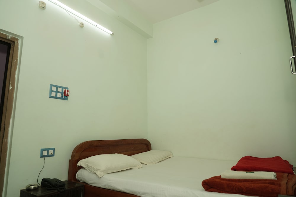 Hotel Mid Town Daringbadi