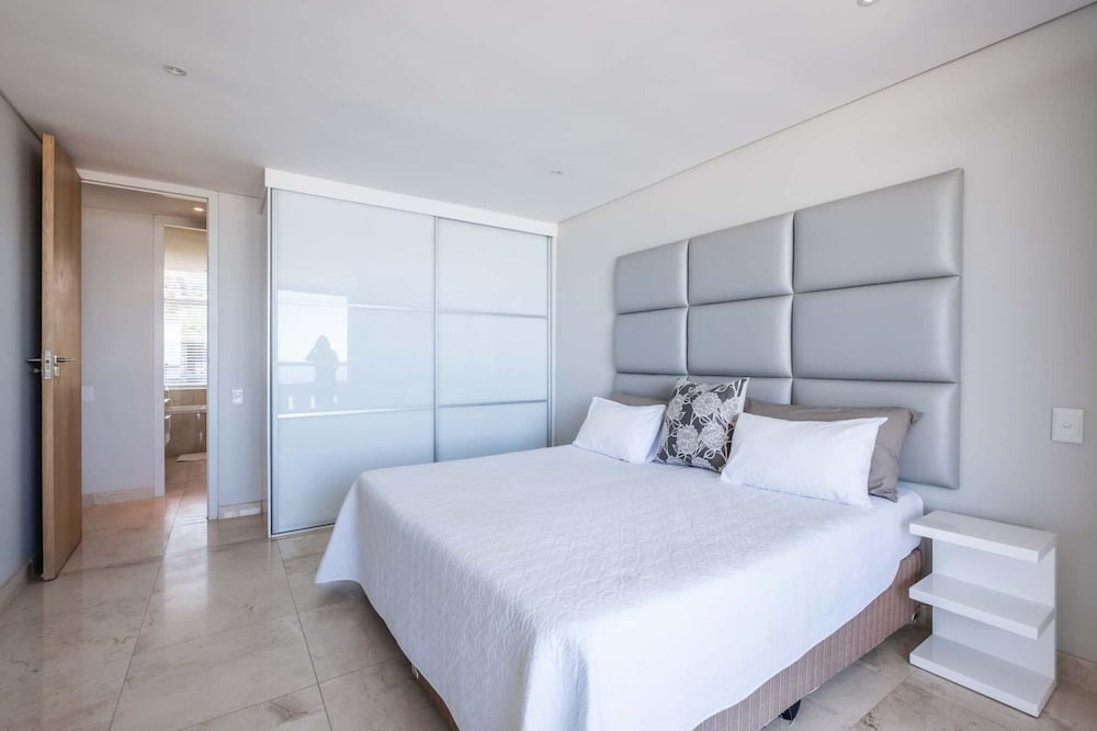 Ocean View Camps Bay 3bed Apt Beach Vistas