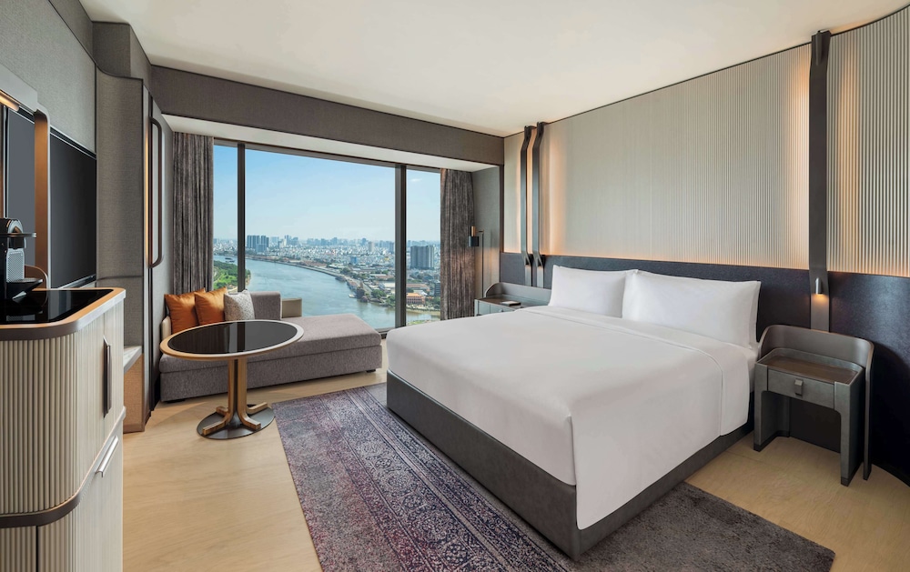Hilton Saigon 75