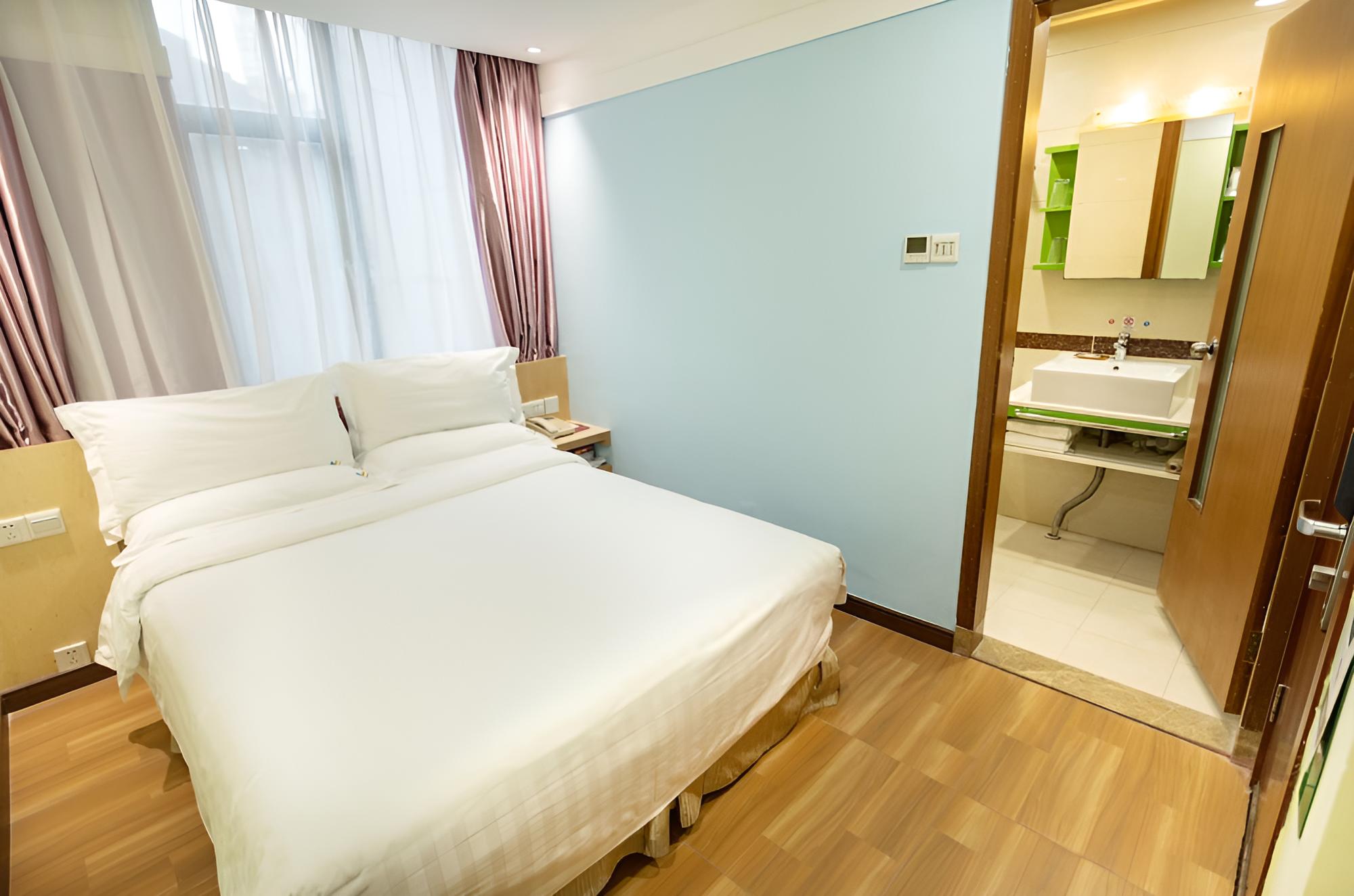 L Hotel Lianhua