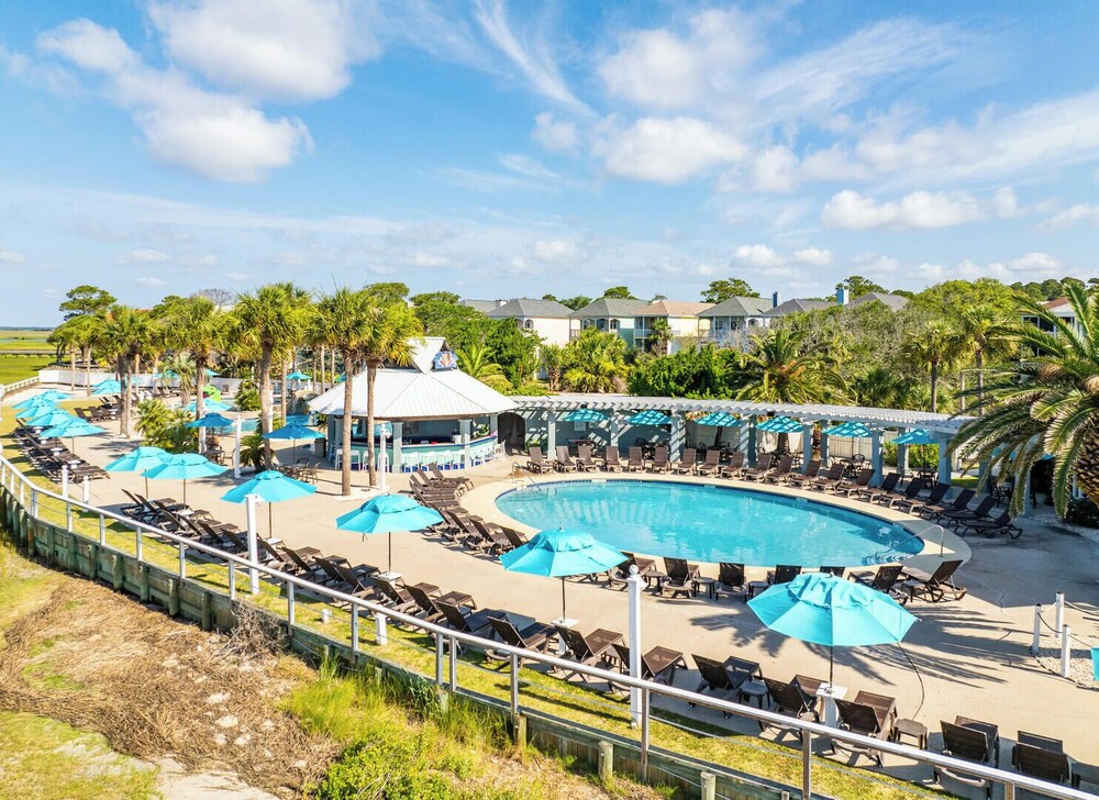 Experience Modern Coastal Living in This Beautifully Designed 4-bed, 4-bath Home