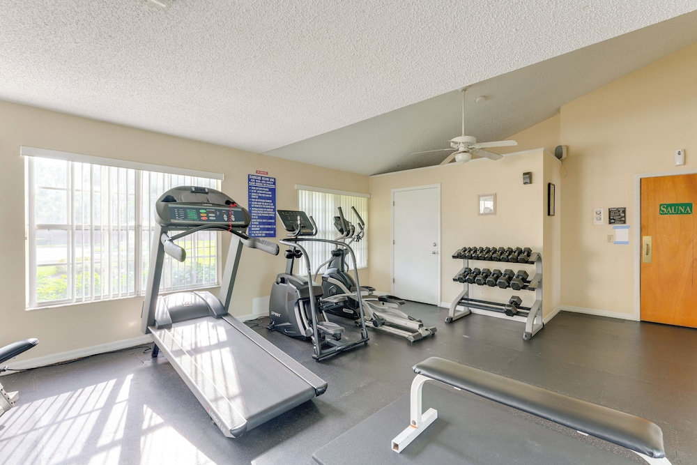 8 Mi to Disney: Resort-style Condo w/ Pool Access