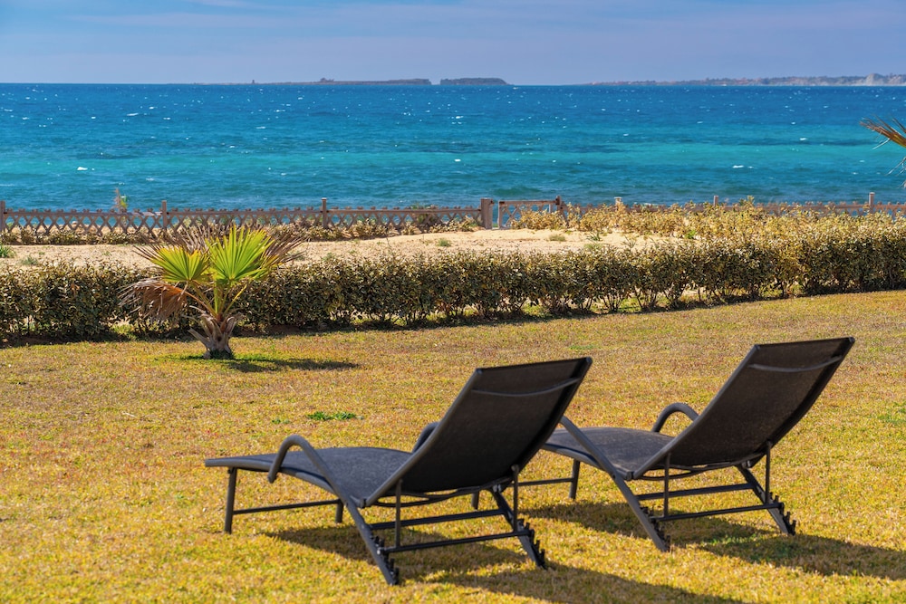 Sandoa Residence